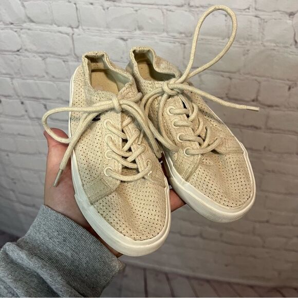 LAMO Cream Sneakers size 11Y - Picture 1 of 5